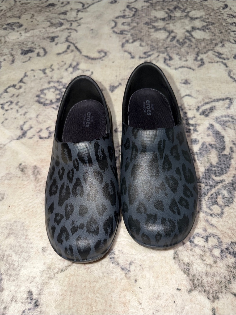 CROCS Women's Black and Gray Leopard-Print Clogs